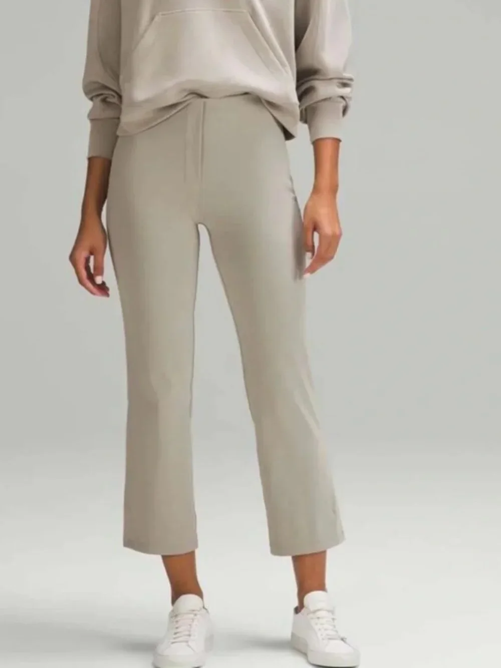 Lululemon Smooth Fit Pull-On High-Rise Cropped Pant in Riverstone I Size 0
